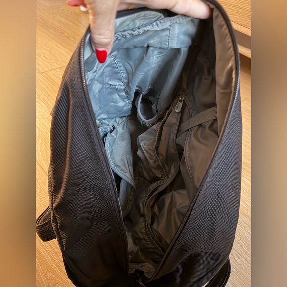 Briggs & Riley Baseline Tote - Picture 7 of 8